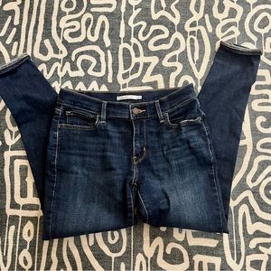 Levi’s 710 Super Skinny. W29